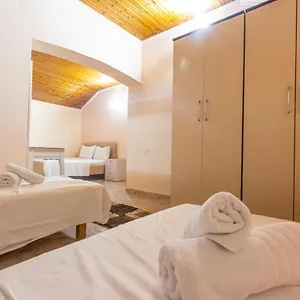 relax-hostel.hotels-in-tirana.com/